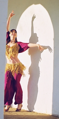 fuscia bellydancer: Shakti